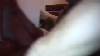 Белые парни в джунглях сняли двух диких негритянок и ебли