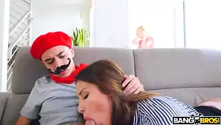 Anissa Kate попалась на член гурмана и началось французское порно