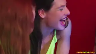Дрочка и минеты блядей Ella Hughes, Alessa Savage, Jessy Hen