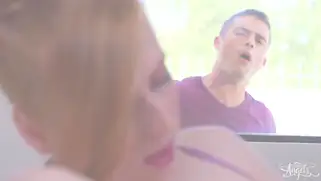 Секс с рыженькой транс сучкой. Порно видео с Shiri Trap