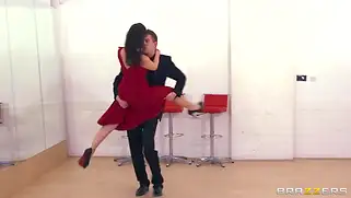 Парень трахает в жопу балерину. Порно видео с Valentina Nappi, Danny D