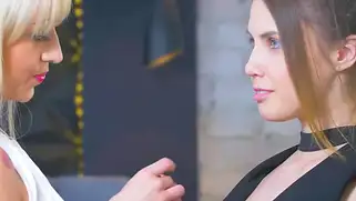 Оргия с гламурными сучками. Порно видео с Elle Rose, Christina Shine