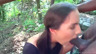 Секс в лесу продолжается групповушкой в доме с Kristy Black.