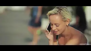 Лесбиянки Gala Brown, Naomi Nevena оказались в джакузи и ласкали киски
