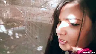 Пикапер на свежем воздухе трахнул в жопу телочку Anya Krey