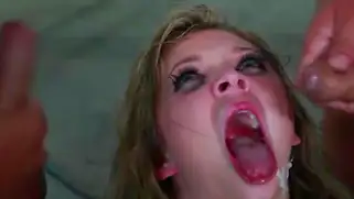 Много спермы на молодое женское лицо. Порно видео с Jessie Andrews