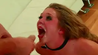 Много спермы на молодое женское лицо. Порно видео с Jessie Andrews
