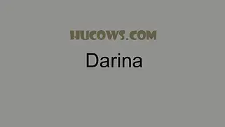 Блондинка рабыня проходит машинное доение в сарае