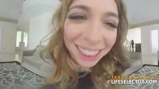 Охуительная худенькая сучка Riley Reid запрыгнула на хуй парня