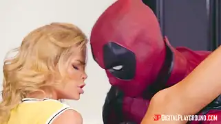 Jessa Rhodes сосет член и начинается порно детпул с блондинкой.