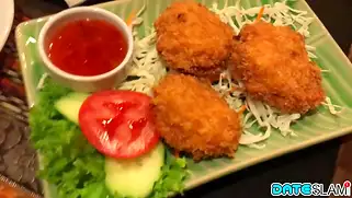 Худенькая русская сучка трахается и кончает с пикапером