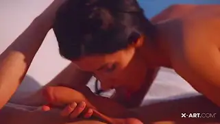 Красивый секс в джакузи продолжился еблей на кровати