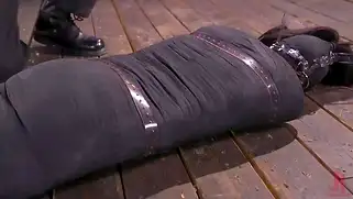 Красавица снимается в бдсм порно