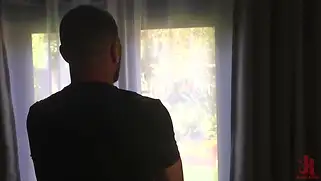 Порно пленница трахается в дырки
