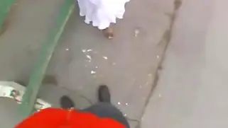 Красивая блондинка получила по полной от мужика в красном свитере за деньги.