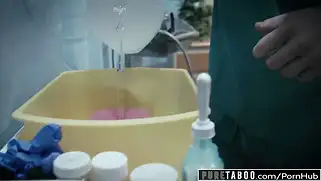 Секс в больнице с молодой пациенткой