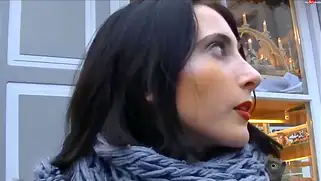 Домашний секс с брюнеткой соседкой