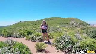 Порно на рыбалке с сисястой телочкой