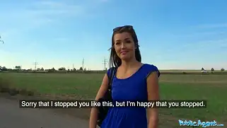 Порно в поле со случайной чешкой
