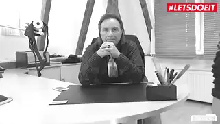 В первый день порно с секретаршей