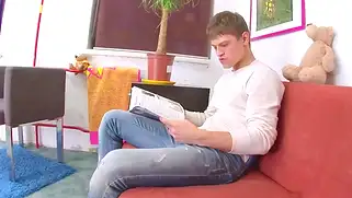 Русская азиатка трахается в пизду