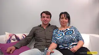 Кастинг чехов включает интервью, возню в масле, показ больших сисек и куни