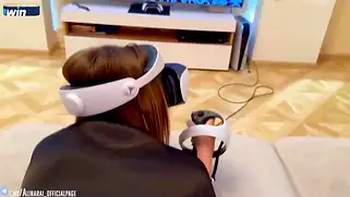 Нахал трахнул маму русскую, предложив ей VR шлем поиграть