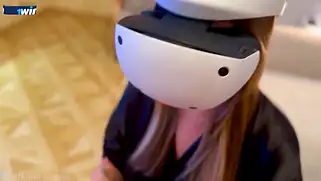 Нахал трахнул маму русскую, предложив ей VR шлем поиграть
