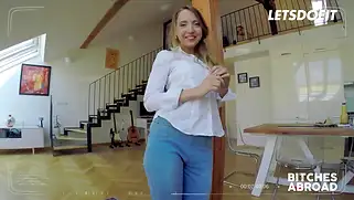 Русская туристка с чехом трахается — у парня хуй здоровый