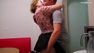 Сосед естественно не за солью пришел, а трахнуть студентку в коротенькой юбочке