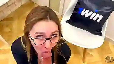 Русская мать на члене начала скакать — мамаша трахается с пасынком ради секрета богатства