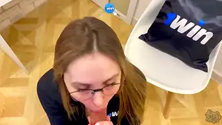Русская мать на члене начала скакать — мамаша трахается с пасынком ради секрета богатства