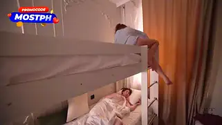 Садится на лицо подружке, кончая от шустрого язычка глубоко в пизде мокрой