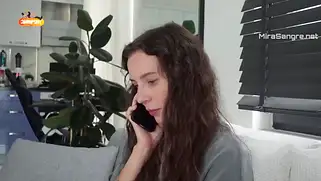 Жена не может нормально йогой позаниматься, ибо парень всегда лезет с сексом на кухне