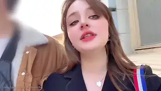 Поклонник онлифанс модели отваливает бабки за классный секс с куколкой