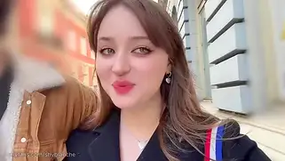 Поклонник онлифанс модели отваливает бабки за классный секс с куколкой