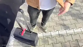 Поклонник онлифанс модели отваливает бабки за классный секс с куколкой