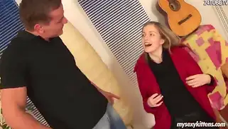 Сексуальная студентка ищет помощи