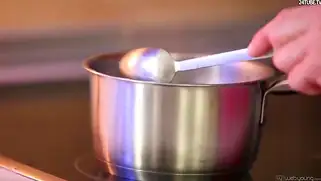 Котёнок с испанскими ушами обожает заглатывать по самые яйца.
