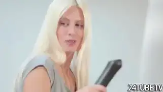 Узкая жопка Джесси жаждет анального экшена