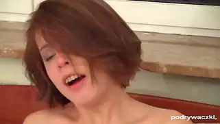 Снял на улице красотку с большими серьгами и кончил на лицо