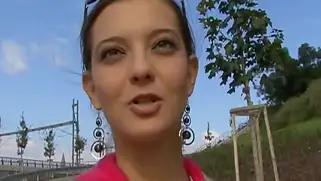 Пикаперу удалось дать в рот телке и выебать сучку прямо на улице